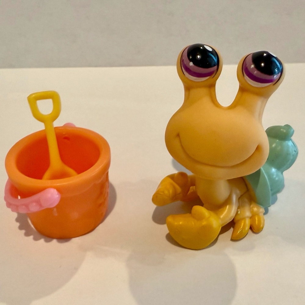 Littlest Pet Shop LPS 1109 Hermit Crab Tangerine Light Aqua Shell * ~ Authentic